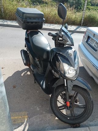Moto SYM 125cc Negra