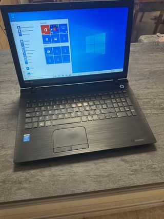 Portátil Toshiba i3 Negro