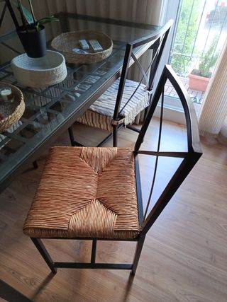 Mesa cristal y hierro con 4 sillas