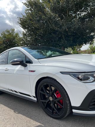 Volkswagen Golf GTI CLUBSPORT 2.0 TSI 300