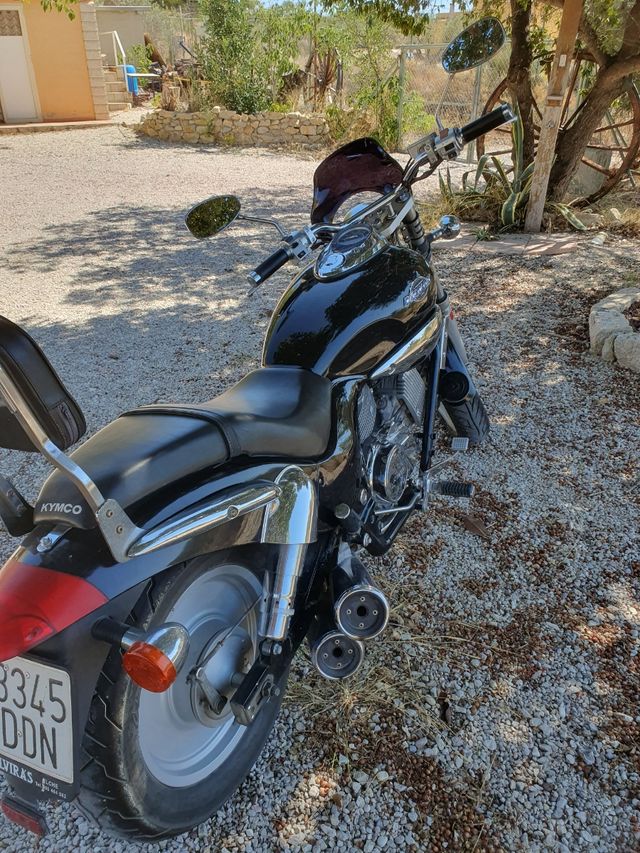 NEGOCIABLE!!! Kymco Venox 250cc - 7000km + REGALO