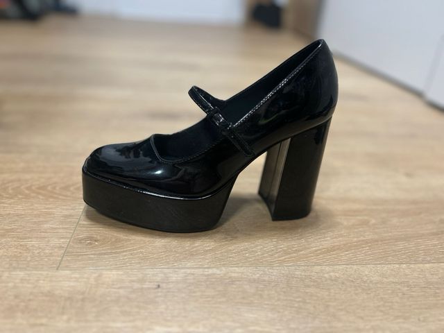 Zapato plataforma charol negro