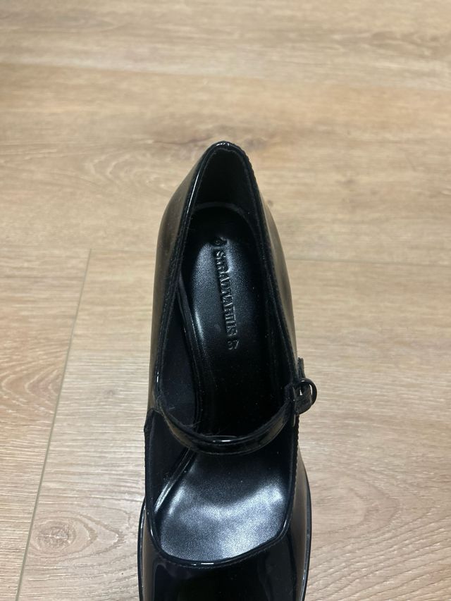 Zapato plataforma charol negro