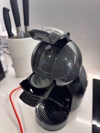 NUEVA - Cafetera Nescafé Dolce Gusto Negra