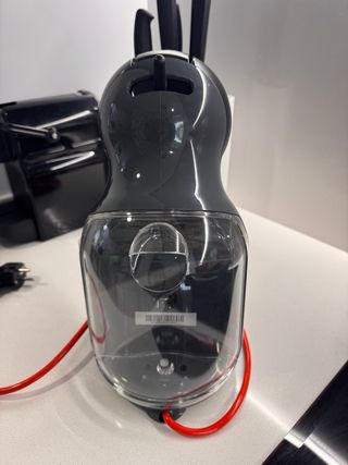 NUEVA - Cafetera Nescafé Dolce Gusto Negra