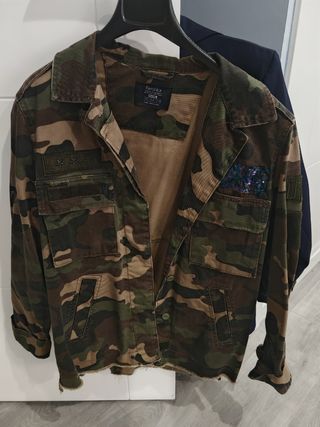 Camisa Bershka camuflaje S