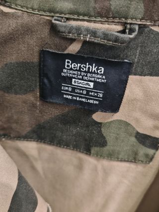 Camisa Bershka camuflaje S