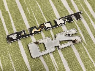 Insignias Ford Taunus 2.0