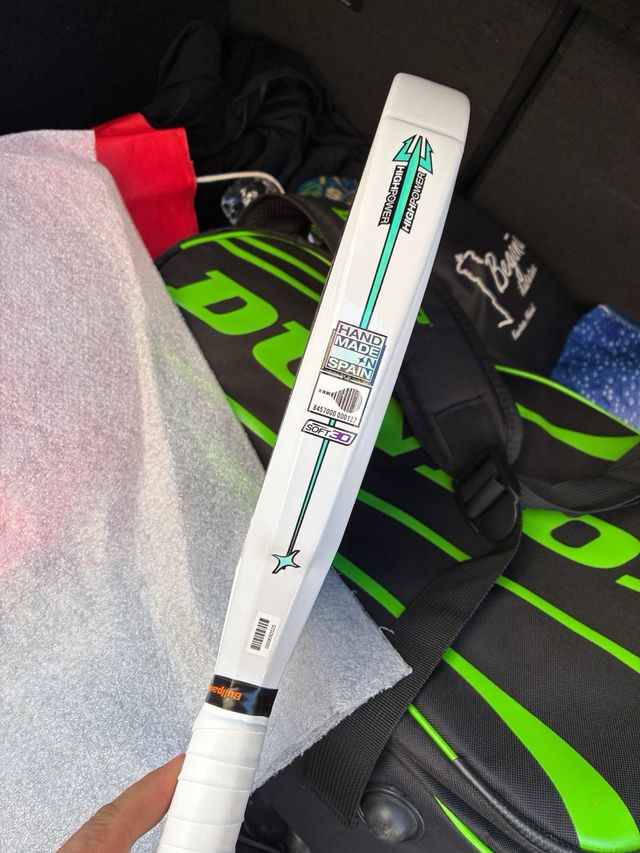 Pala de pádel Starvie TRITON nueva