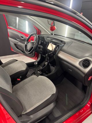 Centro de detailing y lavado de coches a mano