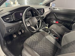 Centro de detailing y lavado de coches a mano