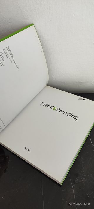 Brand & Branding (English and Spanish Edition)