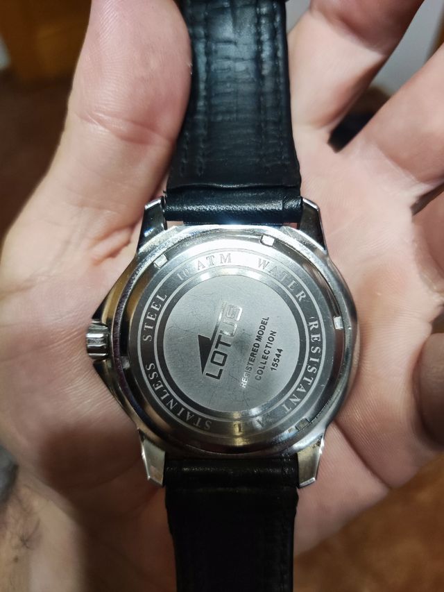 Reloj Lotus Cronógrafo Negro y Plateado