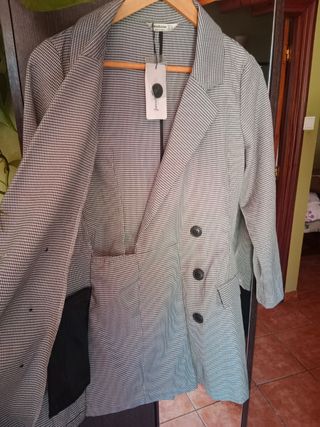 Blazer- pichi Stradivarius Negro Talla M