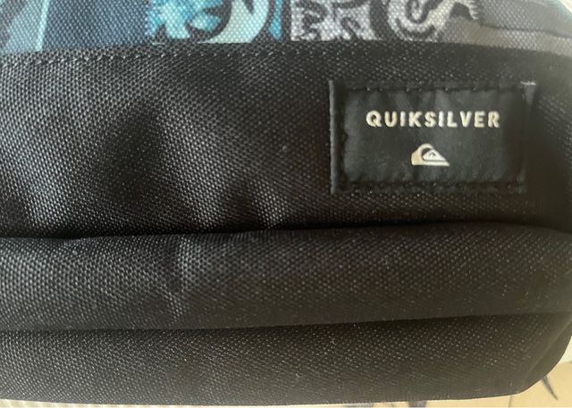 Estuche Quiksilver Unisex NUEVO