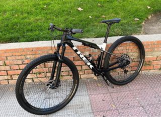 TREK SUPERCALIBER 29 CARBONO DOBLE FOX XT MTB BTT