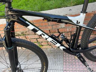 TREK SUPERCALIBER 29 CARBONO DOBLE FOX XT MTB BTT