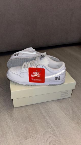Nike SB Dunk Low Supreme Blanco