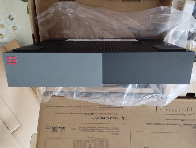 Modem Router Wi-Fi TIM HUB+ Technicolor DGA4132TIM