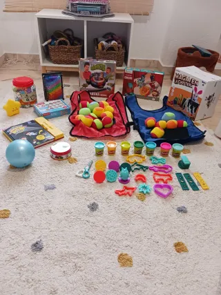 Lote de juegos y juguetes infantiles
