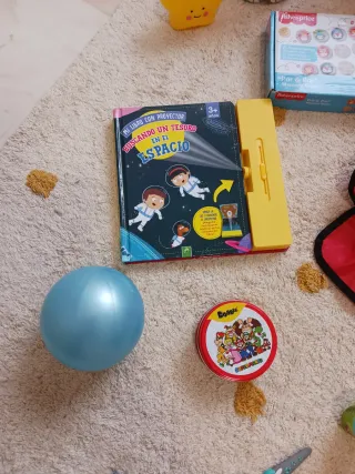 Lote de juegos y juguetes infantiles