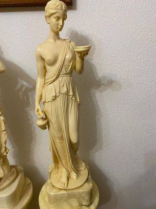 Pareja Esculturas Mármol Beige y Blanco