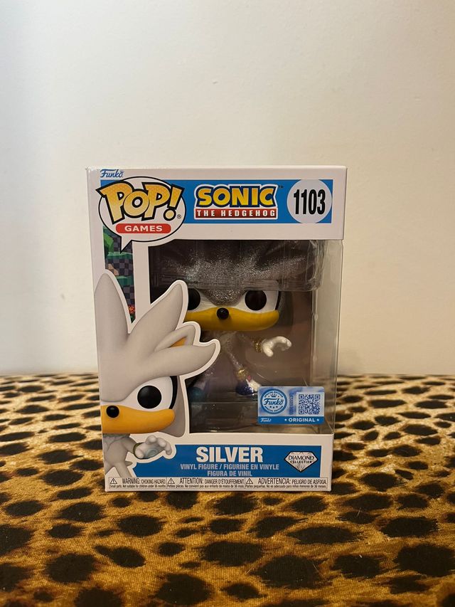 Funko Pop Sonic Silver 1103 Diamond Collection