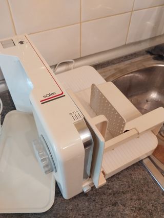 Cortadora de embutidos eléctrica Solac