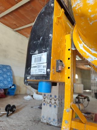 Alquiler hormigonera 125l