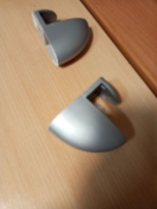 2 Baldas de Madera con soportes.