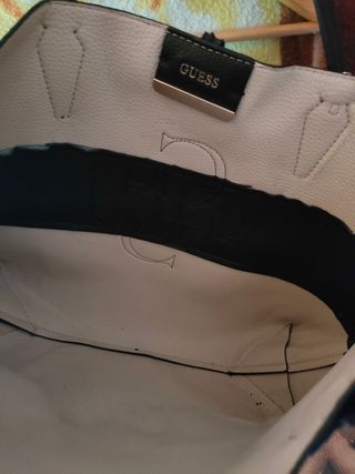 Bolso Guess Negro y Blanco