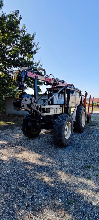 Tractor Lamborghini 774-80N con Grúa Forestal