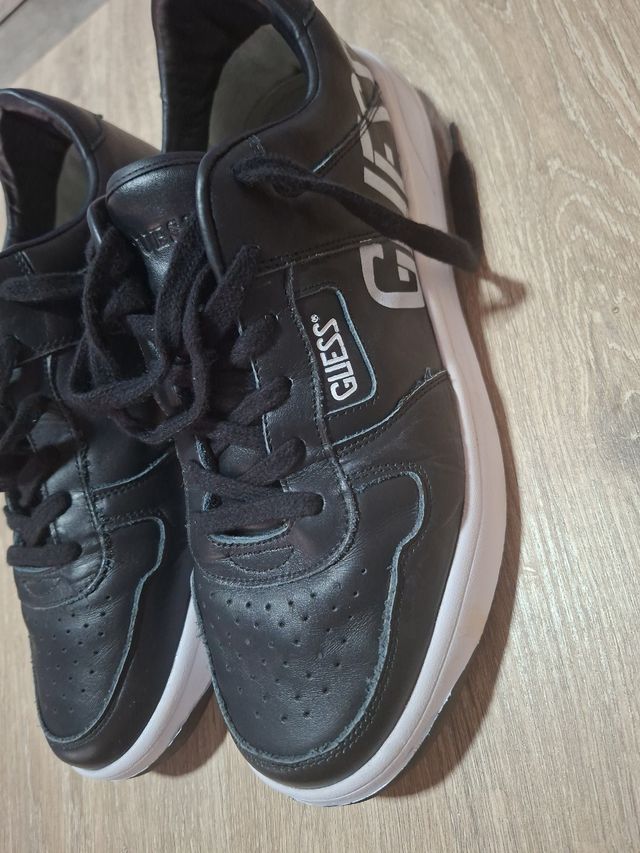 Zapatillas Guess Negras