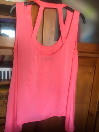 Blusa rosa escote diseño. Talla M y L