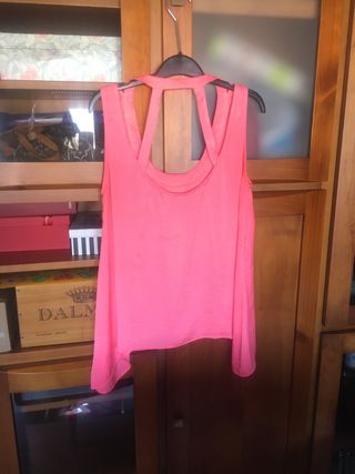 Blusa rosa escote diseño. Talla M y L