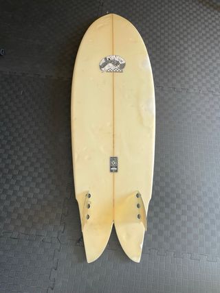 Tabla de surf retro fish