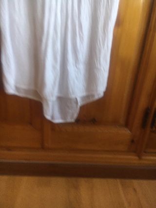 Blusa de lino blanca sin mangas