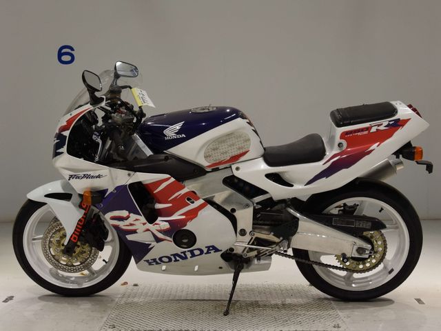 Honda CBR250RR MC22