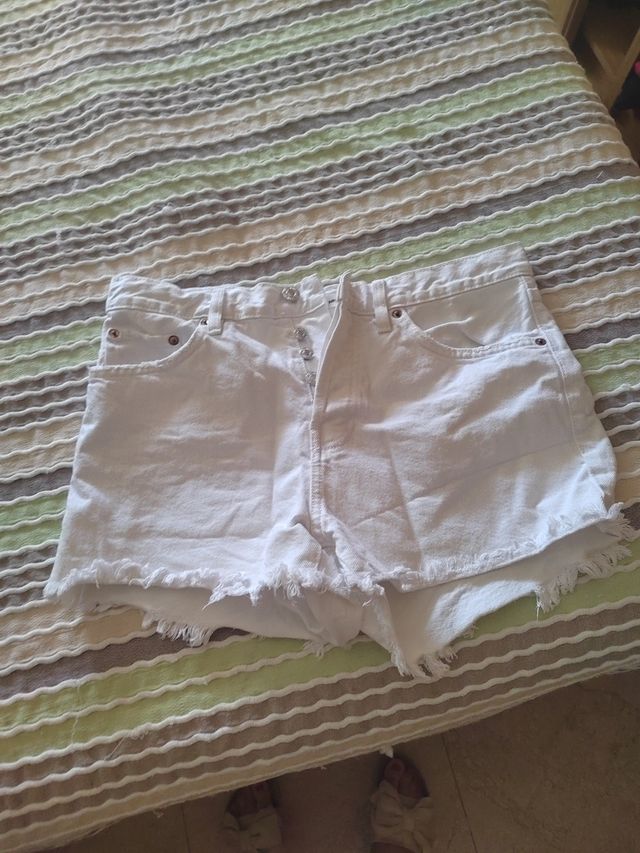 Pantalón vaquero corto blanco