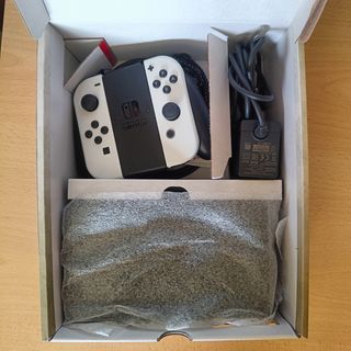 Nintendo Switch OLED Super Mario Bros Wonder