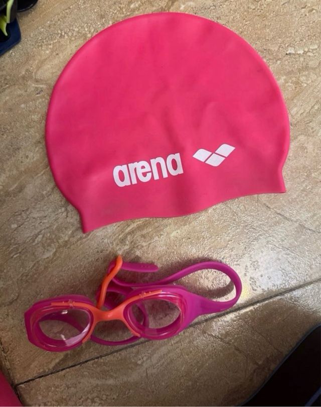 Pack Natación Rosa: Gafas, Gorro, Aletas