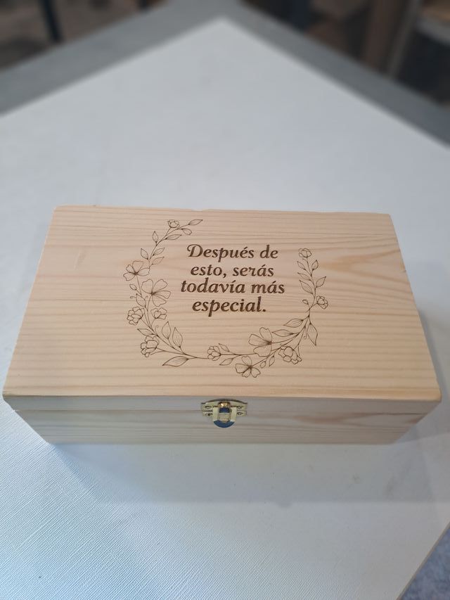 Scatola in legno personalizzata per regali - Matrimoni