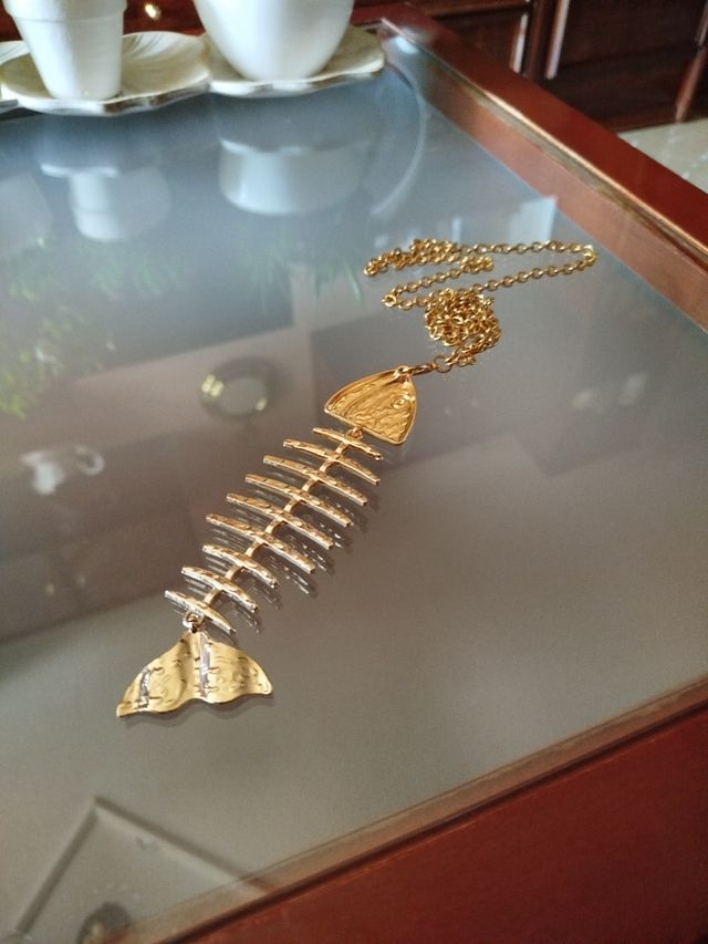 Collar Acero Dorado Raspa de Pez