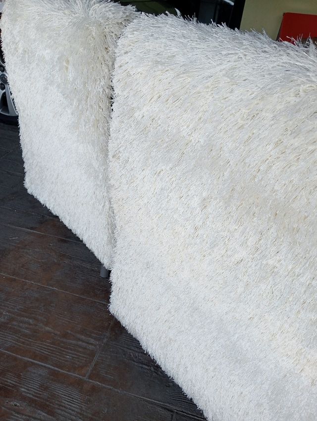 Alfombras blancas de tela