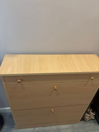 Zapatero de madera