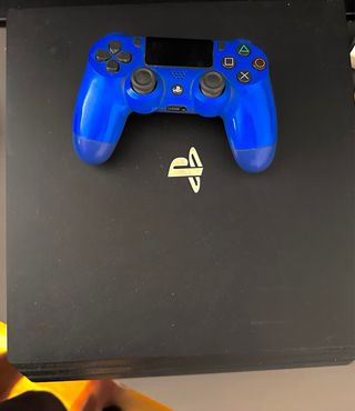 PS4 pro, Mando Azul + Juegos que se ven
