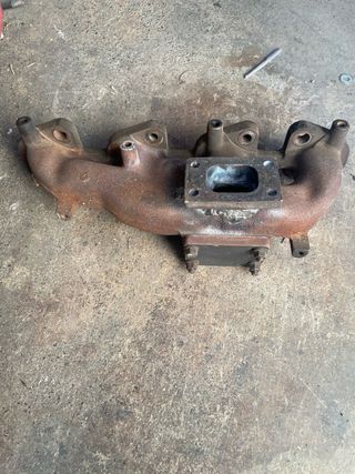 Colector de escape Nissan BD30