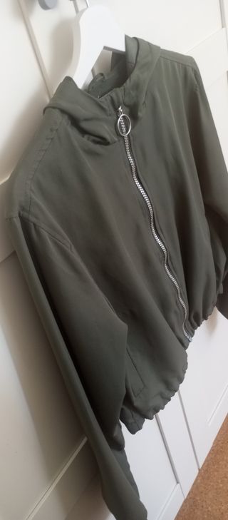 Cazadora fina verde