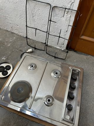 Cocina Gas y Hornillo Eléctrico