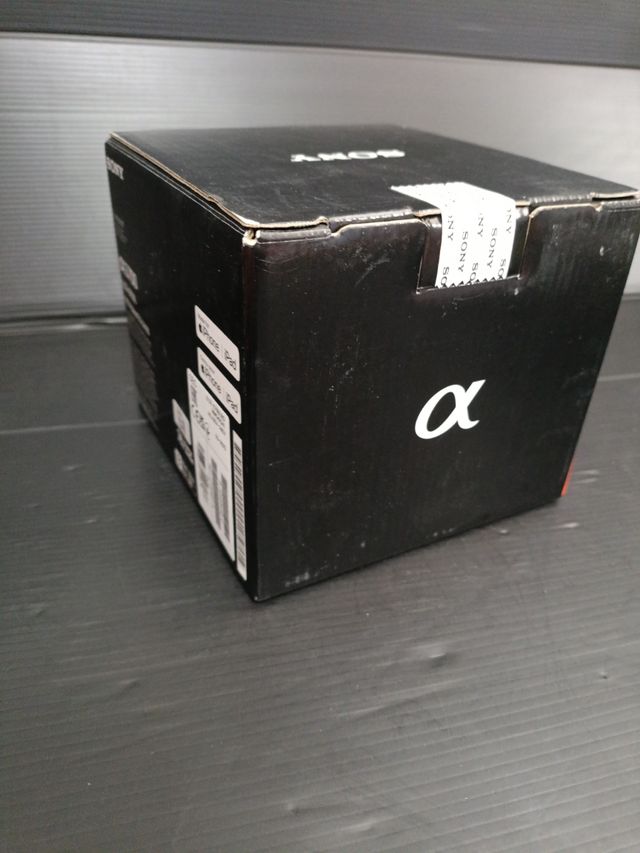 Sony Alpha 6700 Cámara + Objetivo 16-50mm